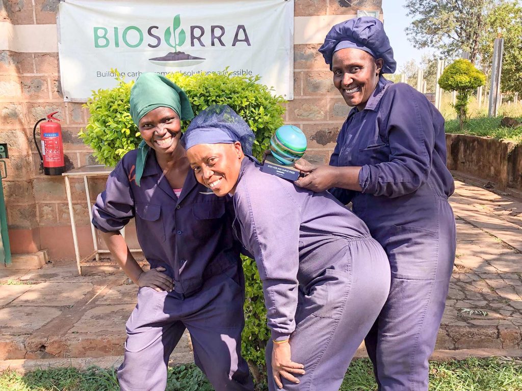 Women from Kenya working with Biosorra.